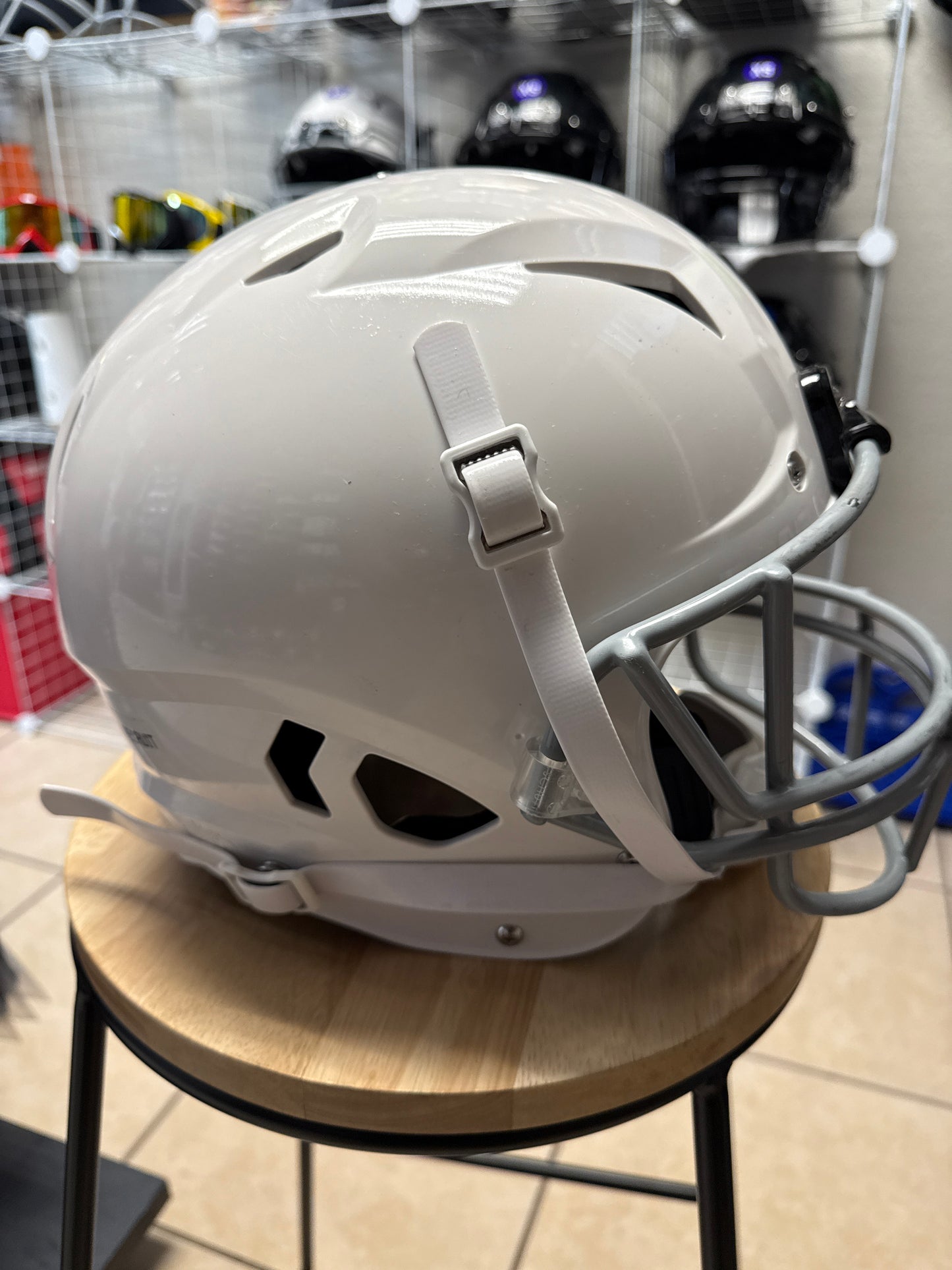 Used Schutt Youth Football Helmet (Size Medium)