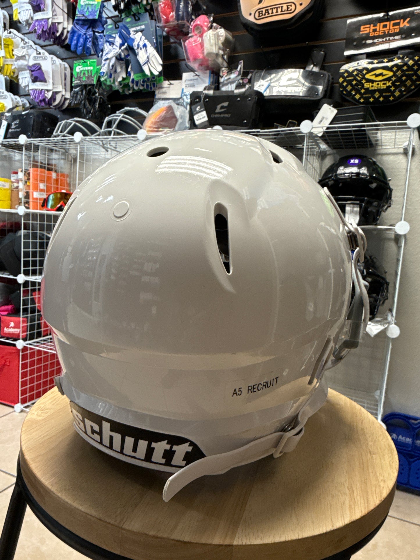 Used Schutt Youth Football Helmet (Size Medium)