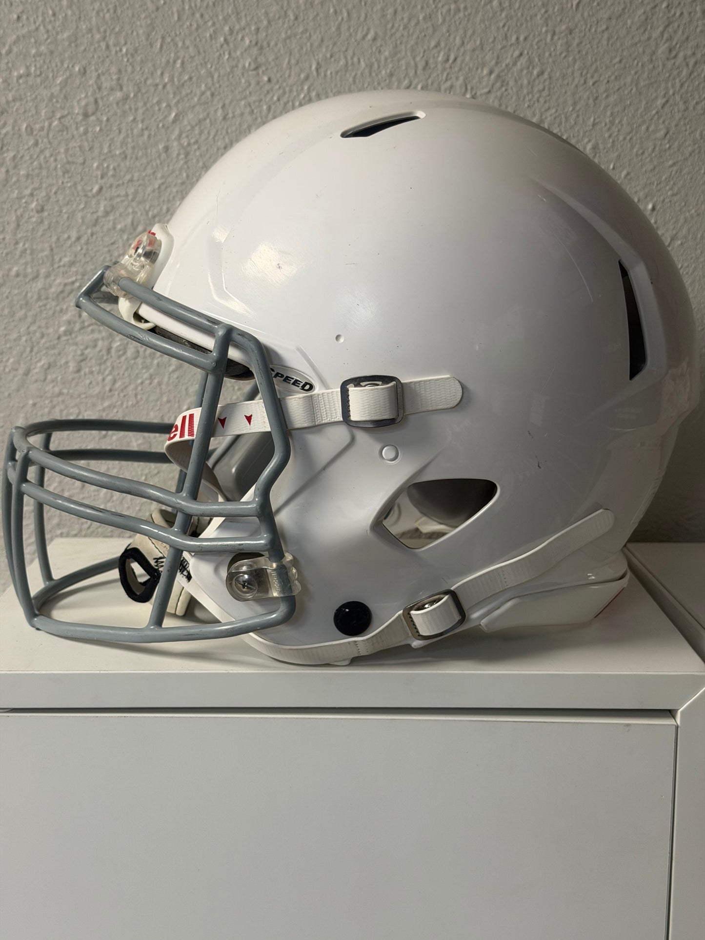 Used Riddell Speed Youth Football Helmet (Size Large)