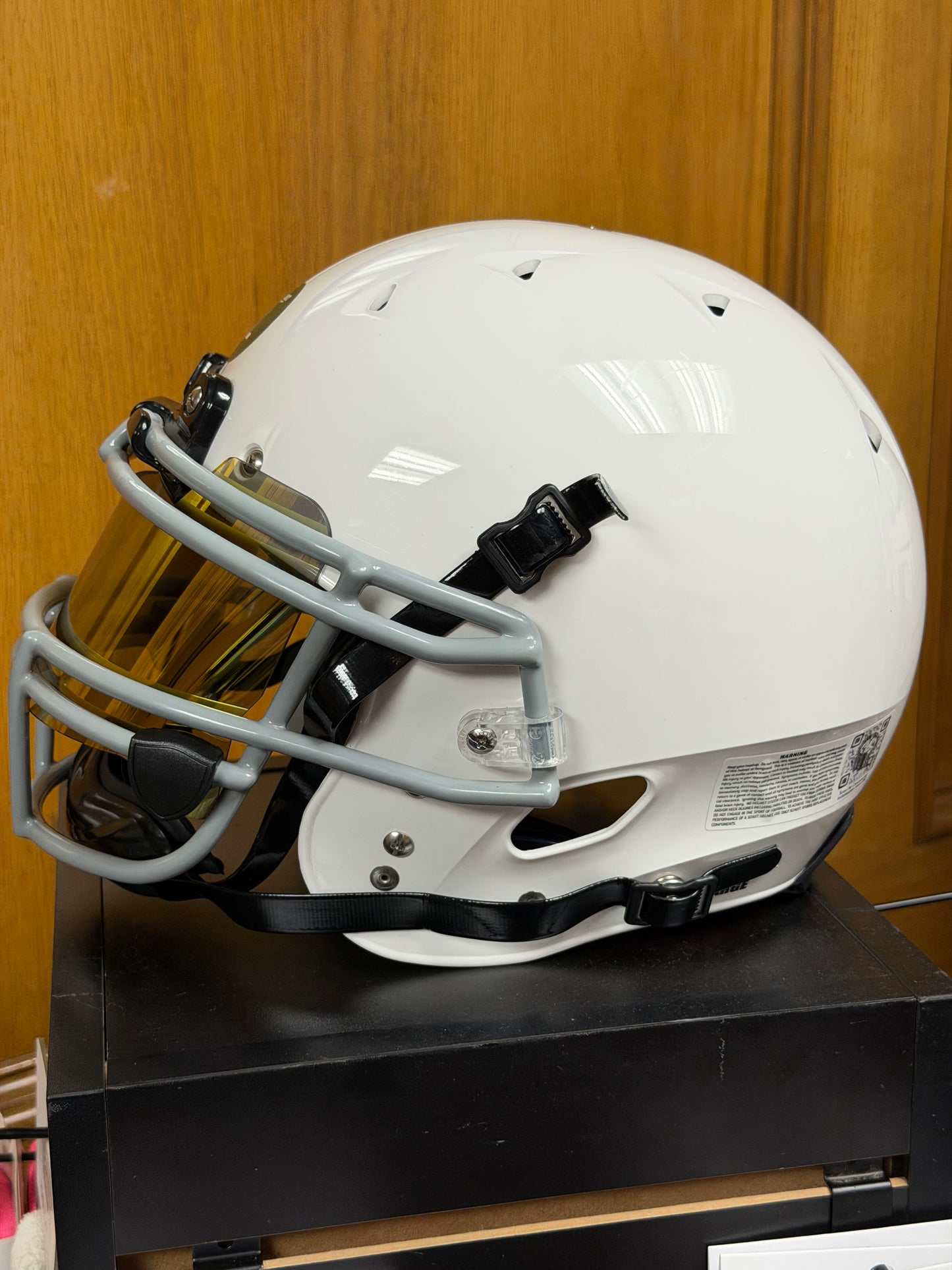 New Schutt Youth Football Helmet (Large)