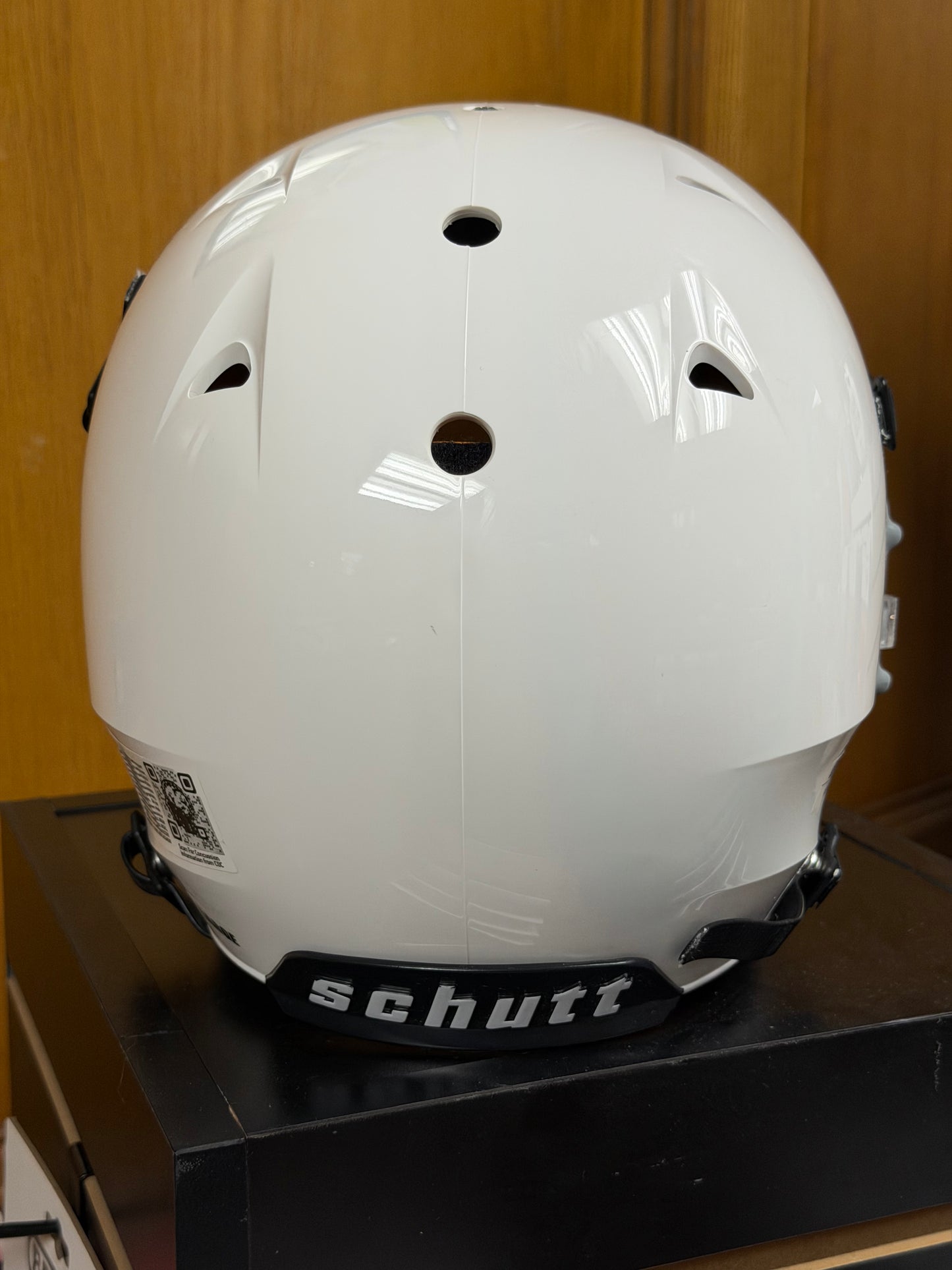 New Schutt Youth Football Helmet (Large)