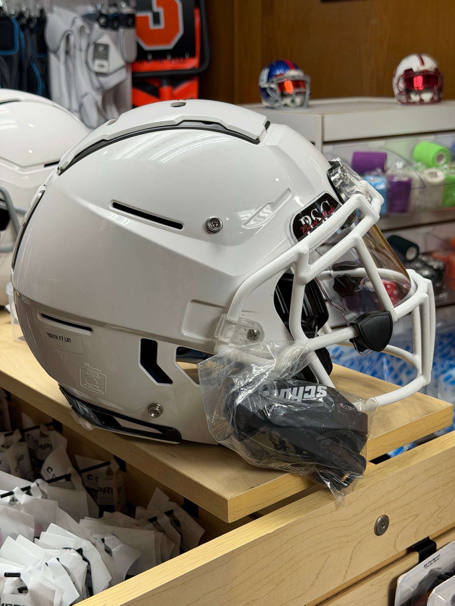 Used Schutt F7 LX1 Football Helmet with Visor (Size Youth Large)