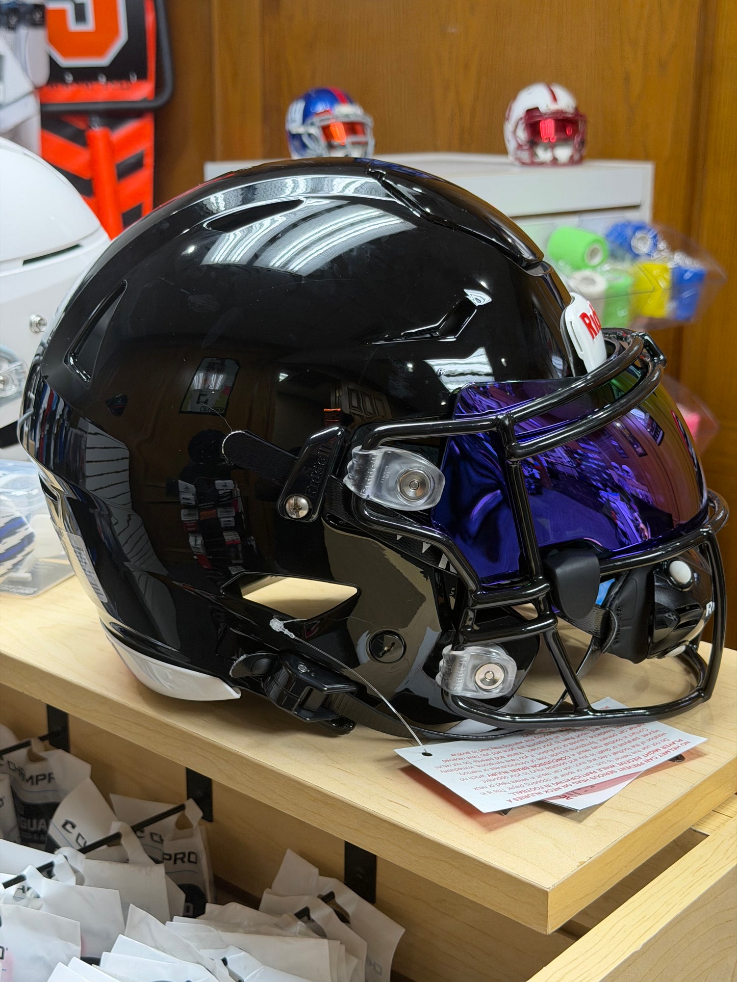 New Riddell Speedflex Football Helmet with Visor (Size Adult Small)